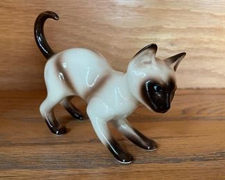 Vintage Siamese Cat Figurine.