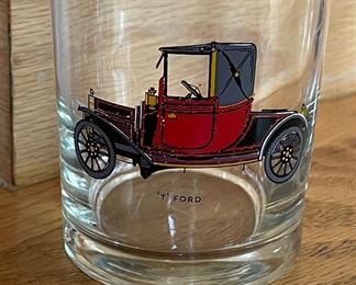 Set of 4 Vintage Double Old Fashion Antique Collectible Car Set. Photo 4 of 4.