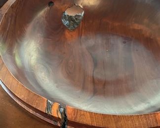 Carel van der Merwe Hand-Carved / Turned South African Olive Wood Bowl. signed By Artist. Measures 16" D x 5" H. Photo 2 of 3.