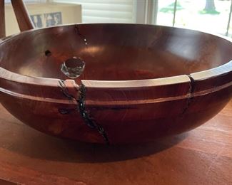 Carel van der Merwe Hand-Carved / Turned South African Olive Wood Bowl. signed By Artist. Measures 16" D x 5" H. Photo 1 of 3.