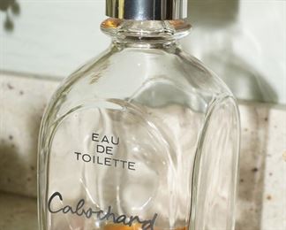 There are many vintage perfumes and eau de toilettes available for sale.