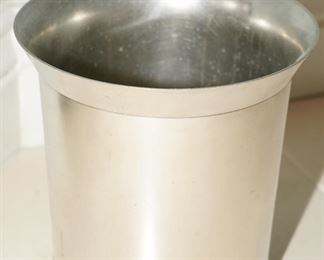 Labrazol waste basket