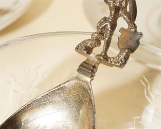 Incised 800 silver federal scoop