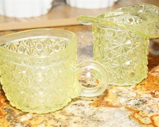 Fenton creamer & sugar dish