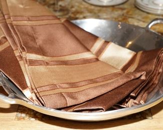 Holland Boone shallow bowl with handles