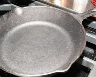 Lodge cast iron pan