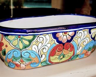 Talavera planter