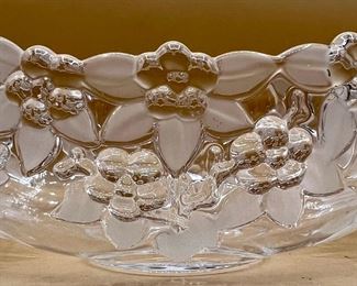 Mikasa Carmen Crystal Serving Bowl - Frosted W/ Etched Grapes Leaves