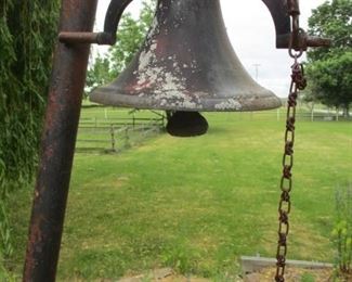 Vintage Farm Dinner Bell