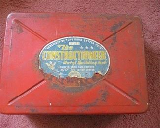 The Constructioneer Metal Building Set