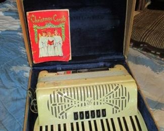 Rivoli Accordion