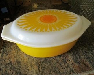 Sun Flower Vintage Pyrex Bowl