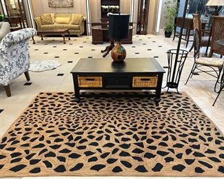 Safari gold/black 5 x 7'9" rug