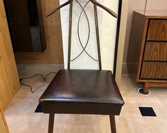 Vintage men's valet butler chair - this one is NICE