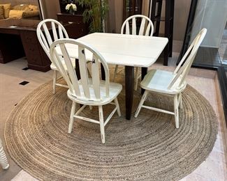 LOVE this table, 4 chairs, and round jute rug!