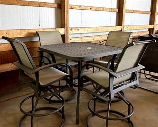 outdoor table and chairs high top