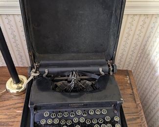 Vintage Type Writer 
