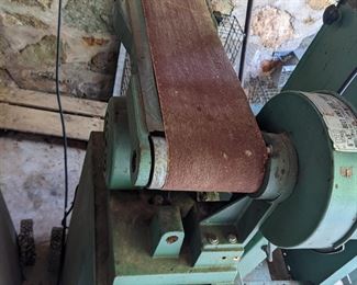 Belt and Disc Sander in Working Condition