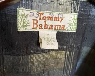 Medium Tommy Bahama Short Sleeve Button Up Silk Shirt