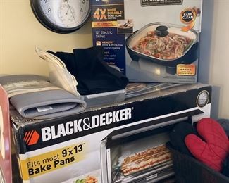 Black and Decker Convection Oven, Oster DuraCeramic Electric Skillet