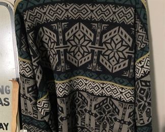 Men's Medium Obermeyer Sweater