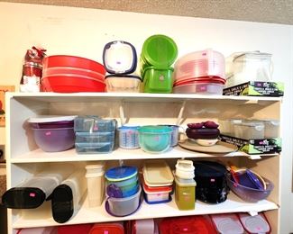 Huge selection of Tupperware and plastic containers