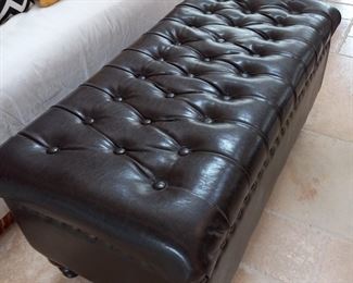 Leather like storage bench 