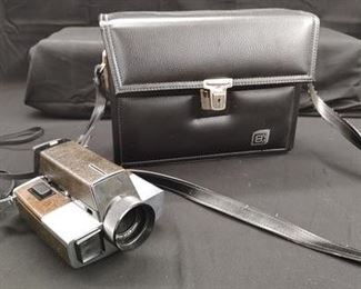 https://www.auctionninja.com/hewitt-estates-and-antiques/product/vintage-kodak-xl33-movie-camera-1922.html
