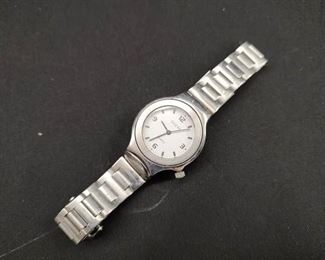 https://www.auctionninja.com/hewitt-estates-and-antiques/product/uess-mens-watch-6650-25g-1806.html