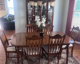Dinning room table $100
China cabinet $50