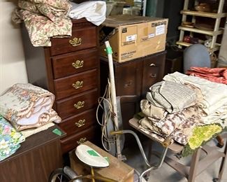 Classic furniture and various treasures