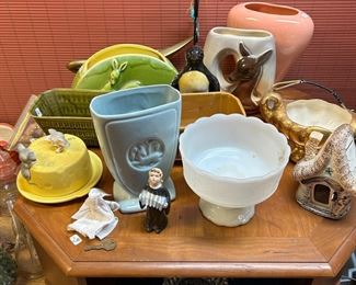 Collectible & assorted vintage ceramics 