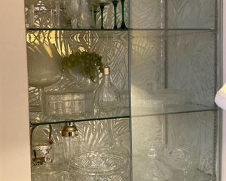 Assorted vintage crystal pieces 