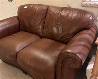 LEATHER LOVESEAT