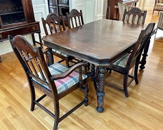 Antique Dining Room Table with Leaf & 4 Chairs