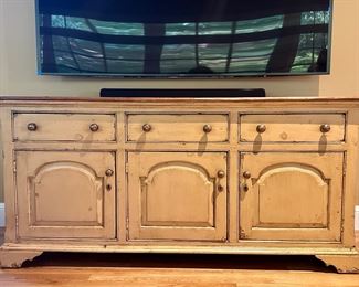 The M-Geough Company, Inc. Design Center Pine Console