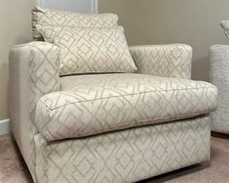 Paula Deen Home Swivel Armchair