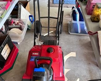 Like new Toro snowblower.