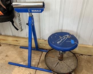 shop stool / wood support roller