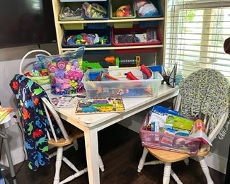 Kids art table and chairs. Games. Toys. 
