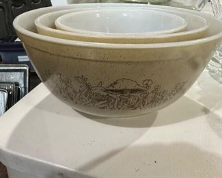 Vintage PYREX Forest Fancies Mushroom Nesting Mixing Bowls Set- 3