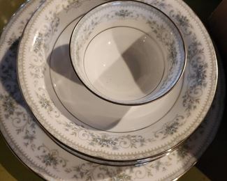 This is a service for 10.  It has never been used and in original boxes