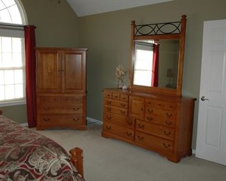 Vaughn Bassett bedroom set with KING size bed! 