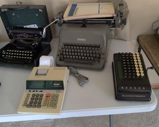 vintage calculator, vintage typewriter
