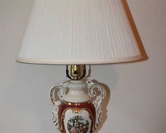 Vintage 60s Romantic Victorian Courtship Gold Gilded Table Lamp