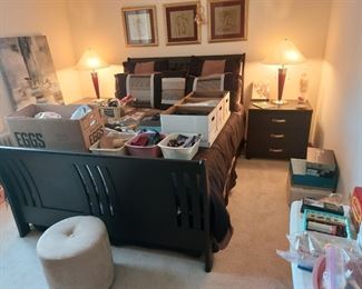 BLACK WOOD SLEIGH QUEEN BED