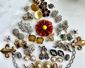 FUN vintage costume jewelry!