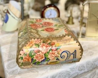 Birthday Wishes (21), covered plastic box