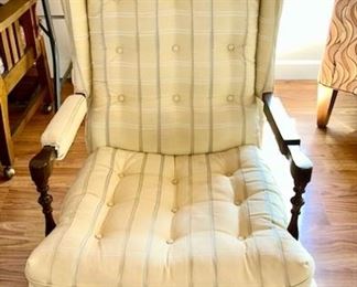 Highback chair, needs cleaning, but very sturdy