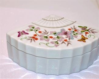CERAMIC JEWELRY BOX